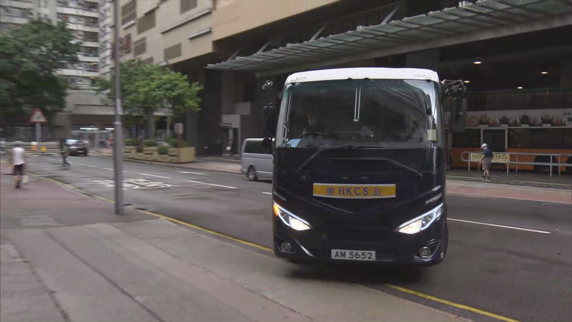 女學生承認三年前太古站非法集結獲保釋等候判刑