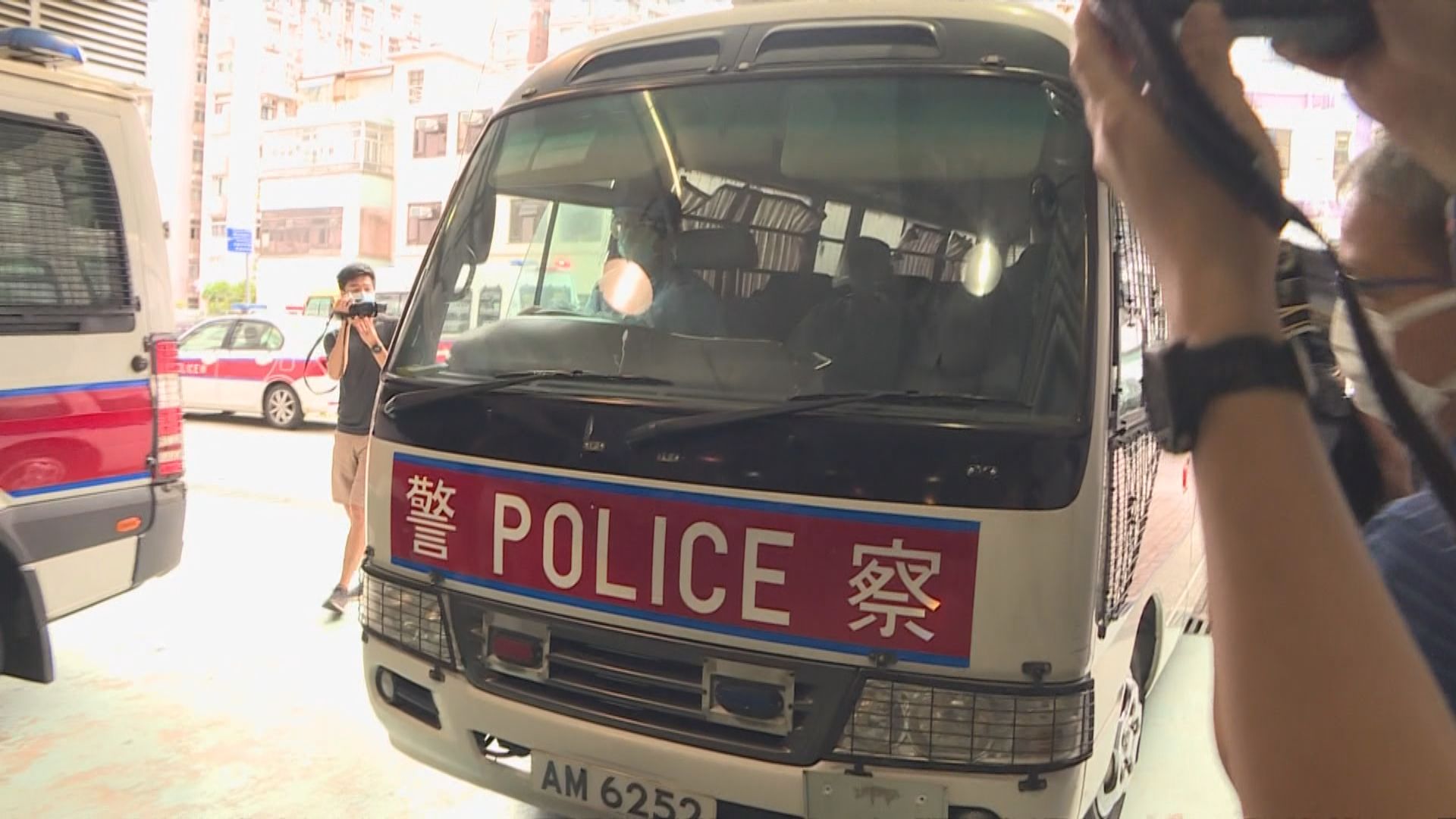 染變種病毒印度裔男子及菲籍女友人提堂　男被告還柙