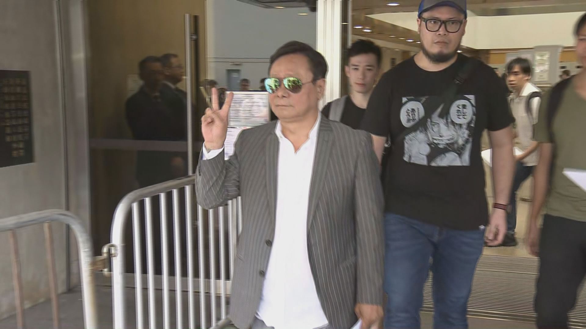 立法會擲杯案　黃毓民上訴得直獲撤銷定罪