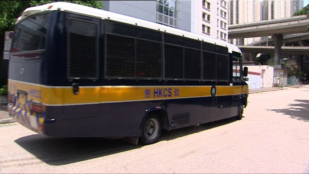 男子涉騙取一對母女近百萬港元　需還柙候審