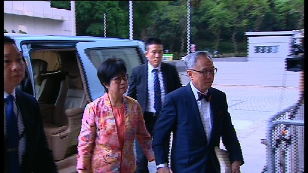 曾蔭權涉接受利益案提訊