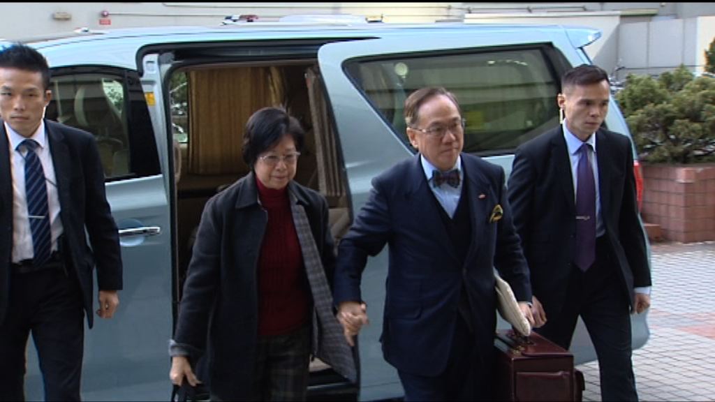 曾蔭權案　證人確認曾蔭權夫婦發牌當日到內地