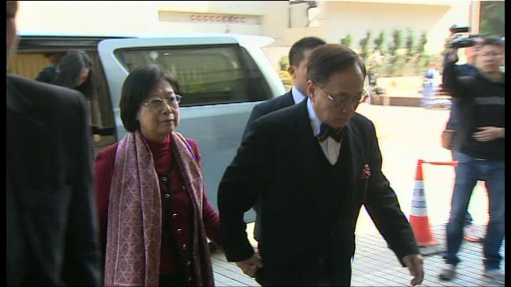 曾蔭權案　陪審團明早繼續商議