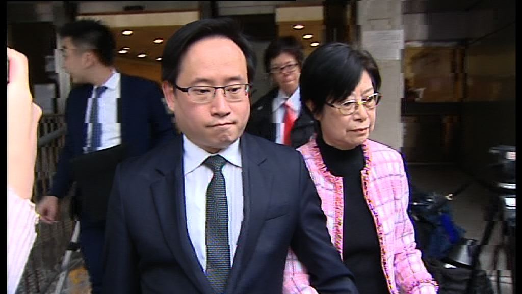 曾蔭權准保釋　家人未回應傳媒提問