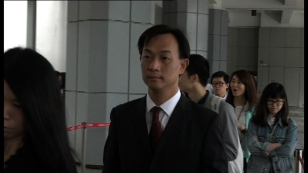 梁頌恆代表律師質疑梁振英提司法覆核基礎