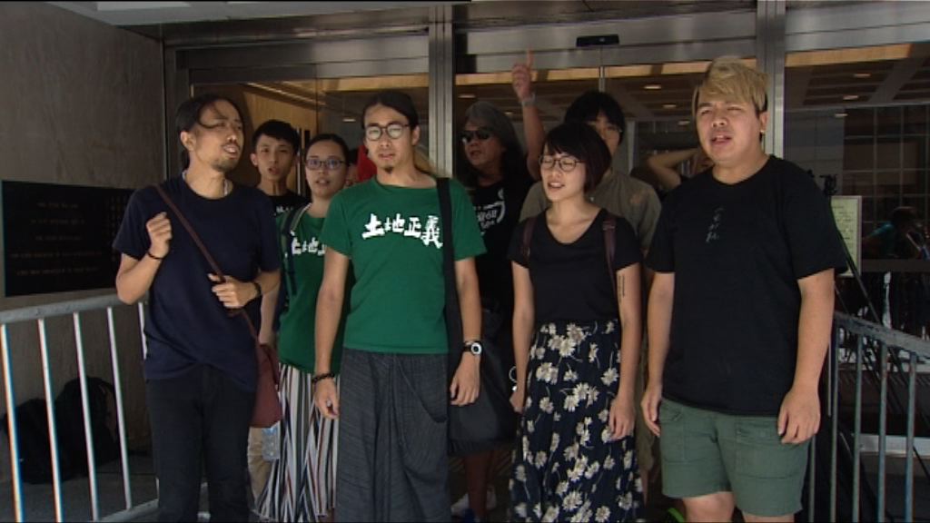 衝擊立法會案13示威者改判入獄