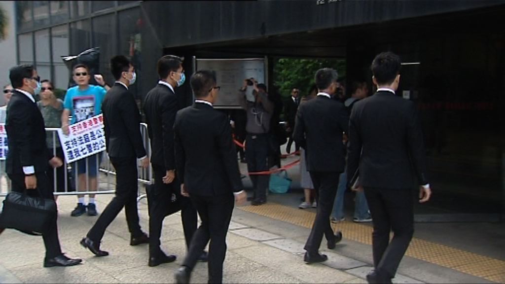 七警案　辯方指廣泛報道有影響