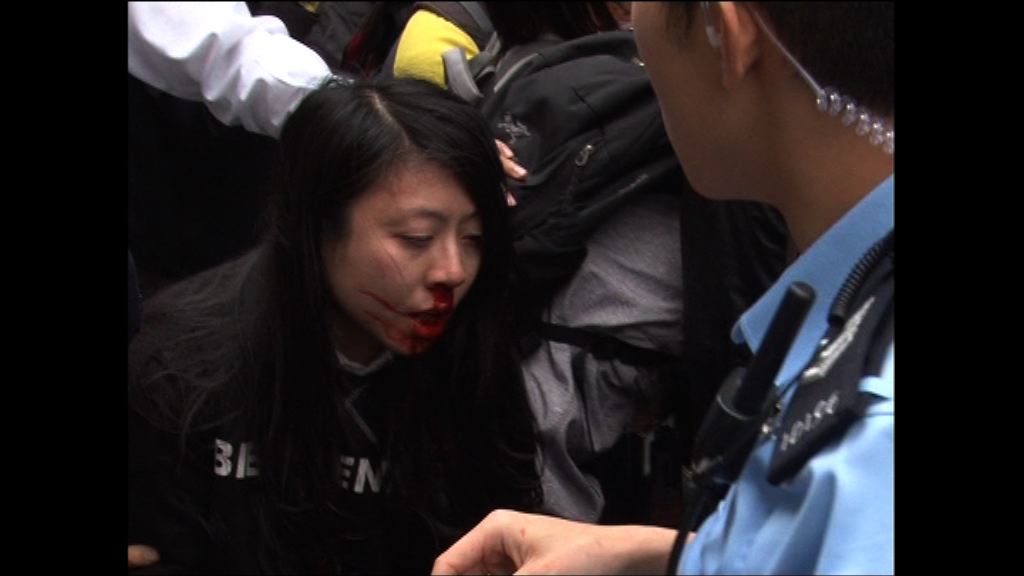 以胸襲警案定罪上訴被駁回