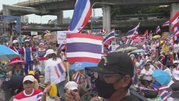 泰國曼谷出現為泰黨執政兩年來最大型反政府示威