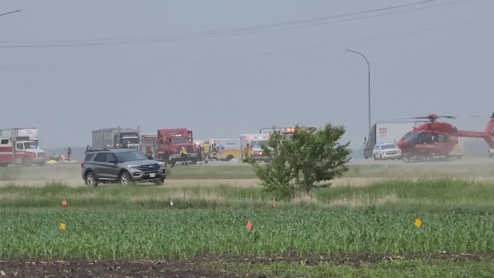 加拿大載客巴士與貨車相撞釀15死10傷