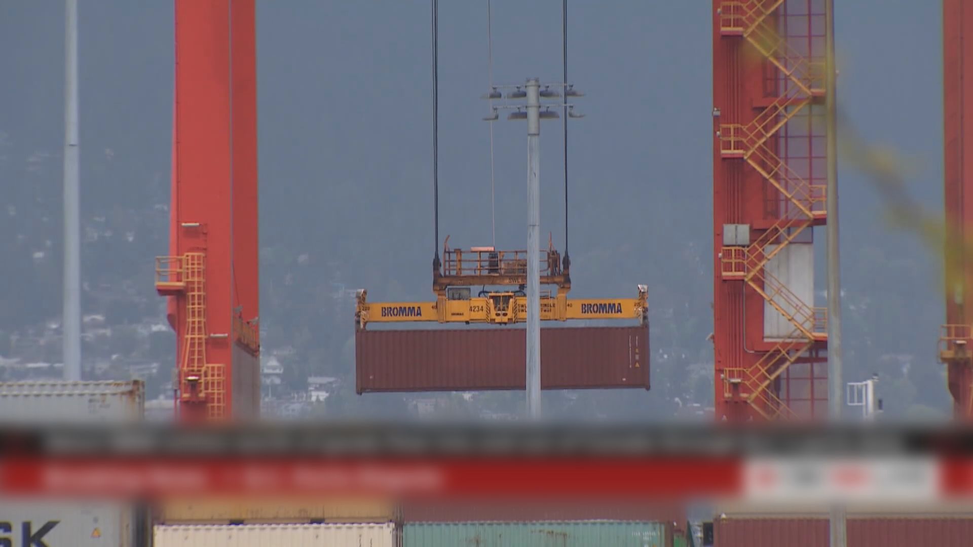 加拿大卑詩省碼頭工人發動罷工 影響貨物進出口