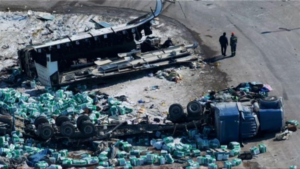 加拿大少年冰球隊遇車禍15死