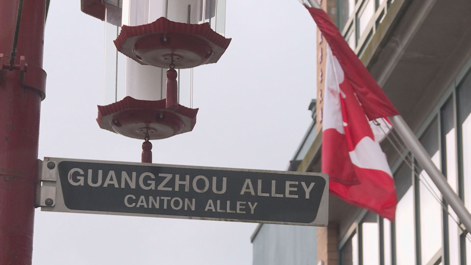 加拿大央行暗示最快明年4月加息