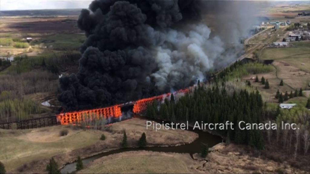 加拿大中部火車橋起火倒塌無人傷