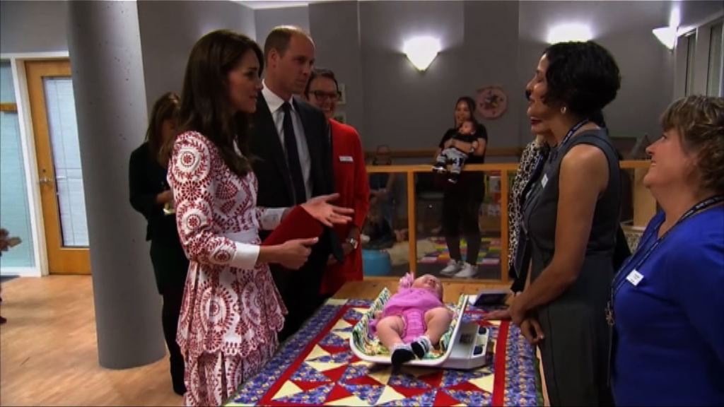 威廉夫婦參觀溫哥華婦女外展中心