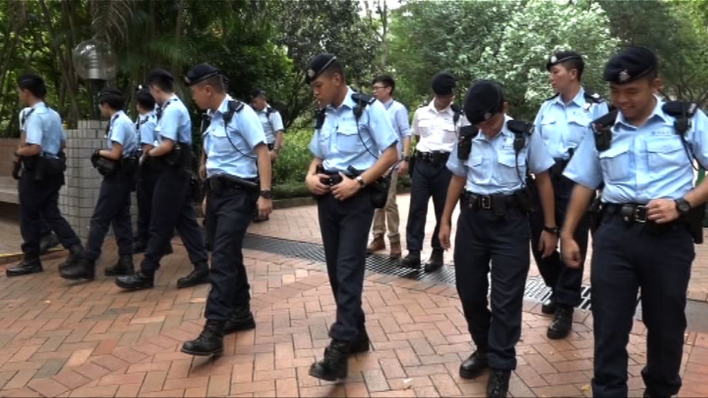 警方九龍公園發現鐵錘與金行劫案有關