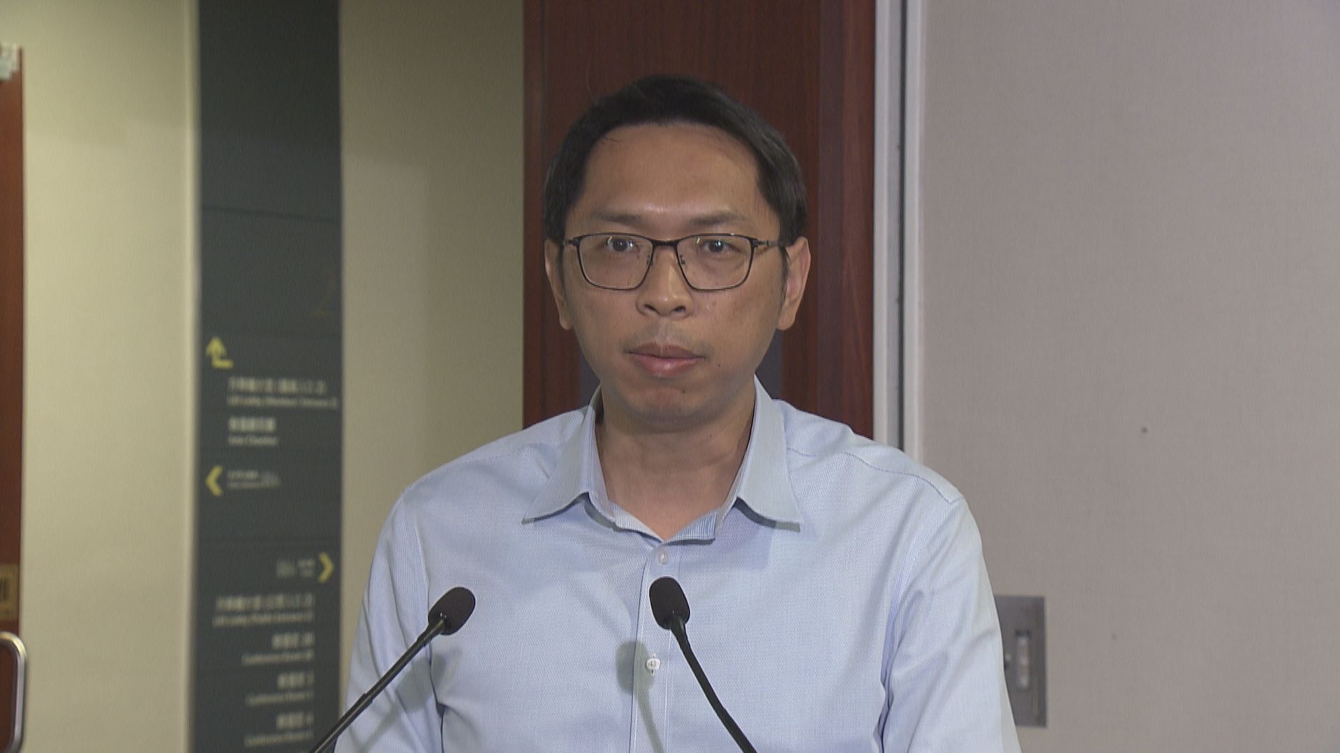 陸頌雄冀政府增加港車北上出行名額