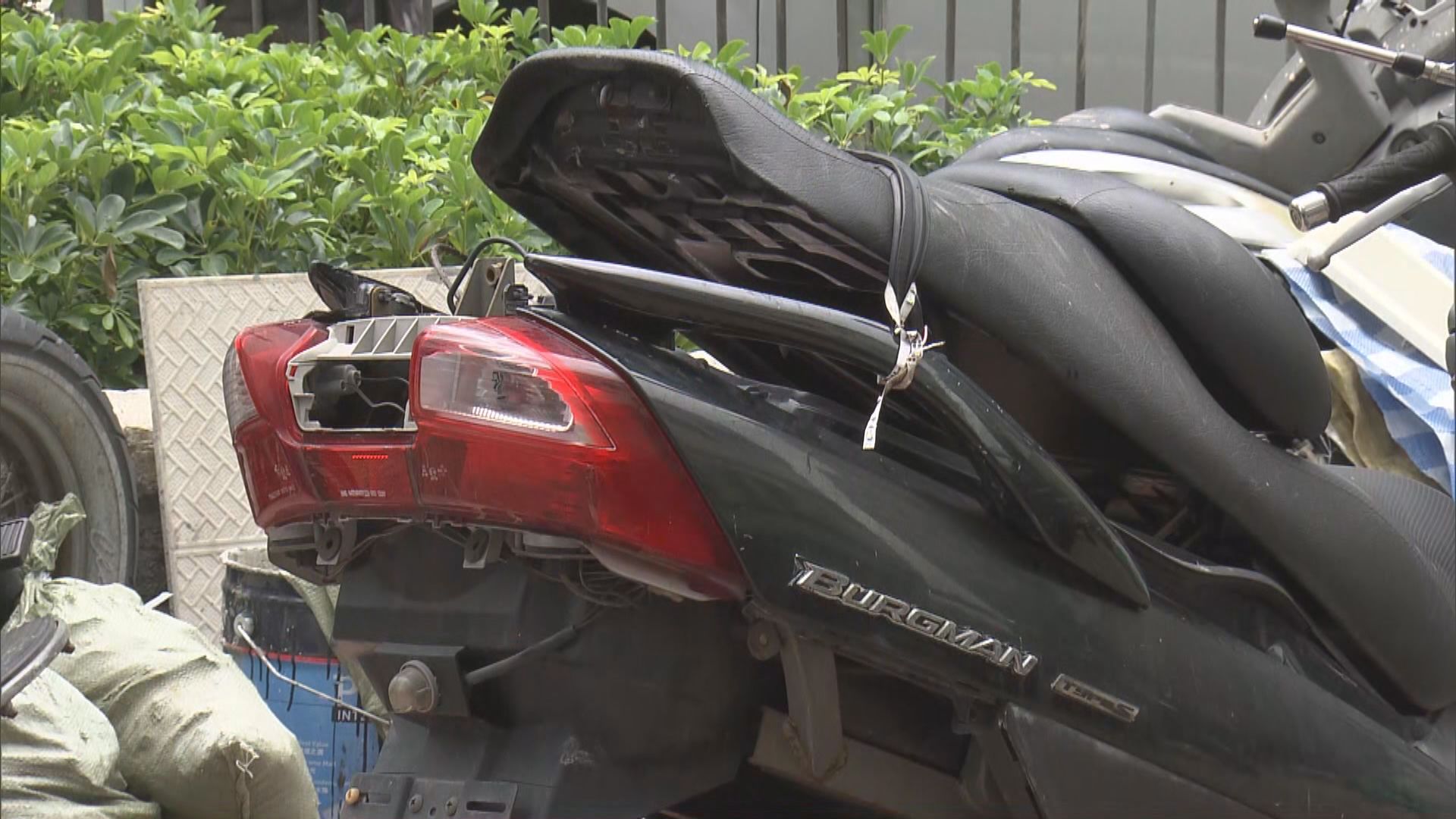 政府打擊棄置電單車　拖車公司生意大增