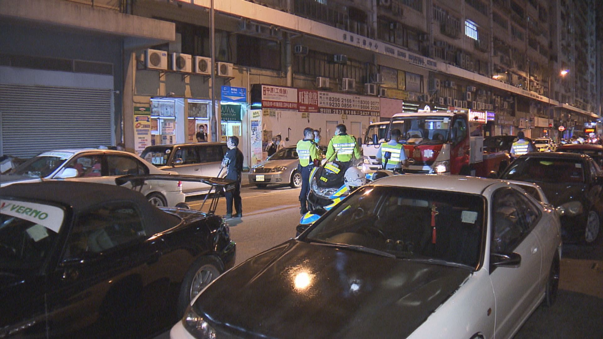 警方反賽車及改裝截獲逾三十車輛