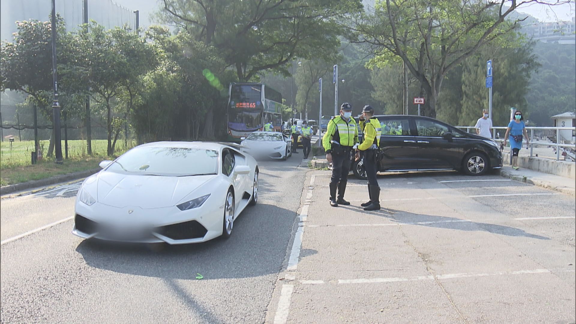 警方淺水灣截7跑車涉非法賽車