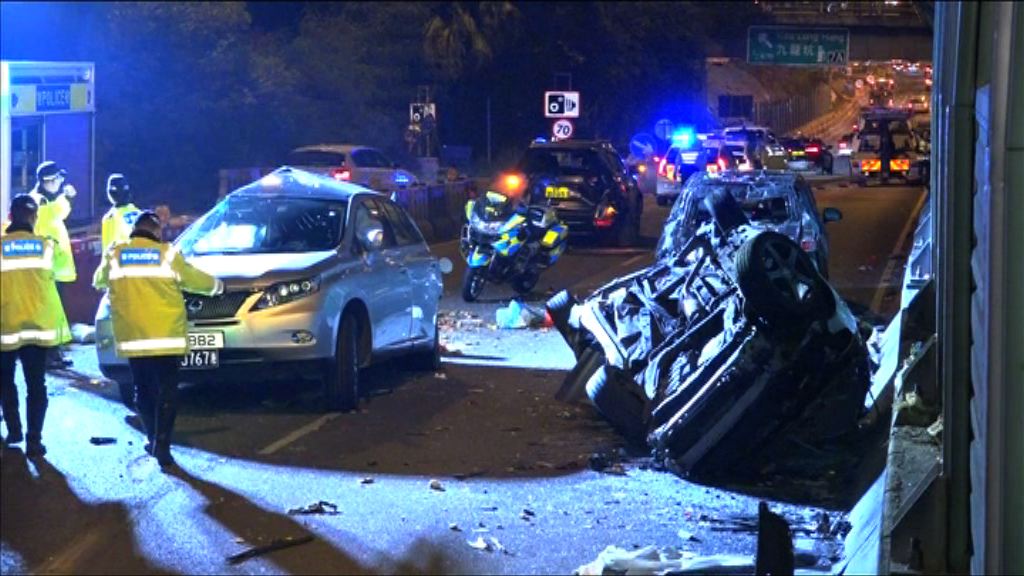 車輛疑作「人肉路障」　車主要求警方解釋