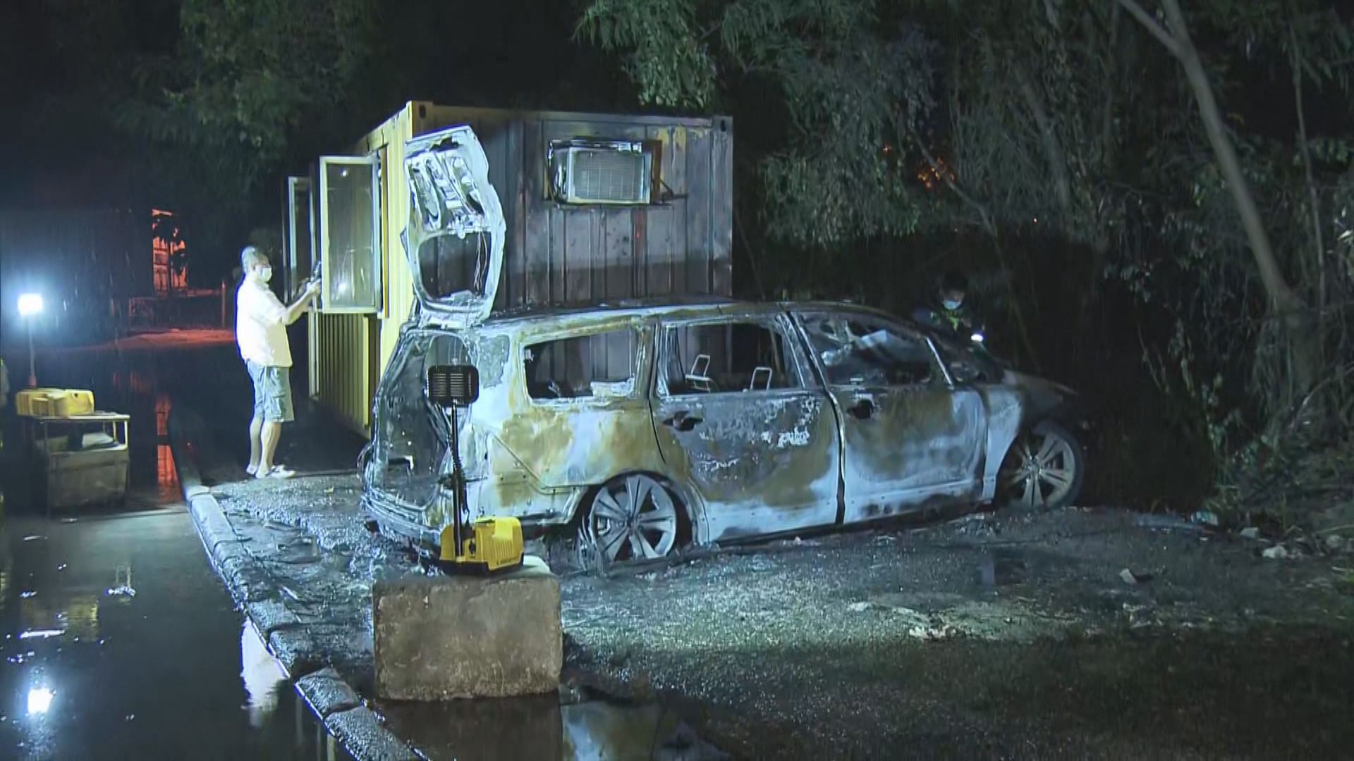 大欖涌一部七人車焚毀　列縱火案