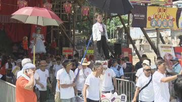 【太平清醮】小演員扮演高官、明星參與巡遊 主題涉垃圾徵費及23條