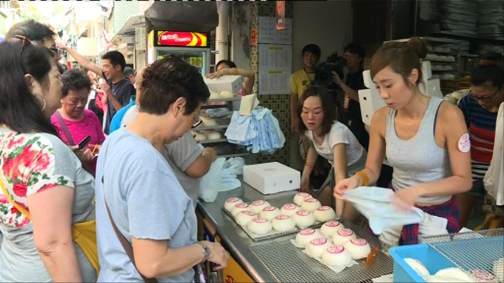 大批遊客趁太平清醮到長洲　商舖料丁財兩旺