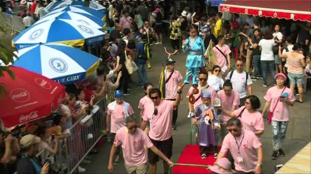 有市民讚賞飄色小演員扮得神似