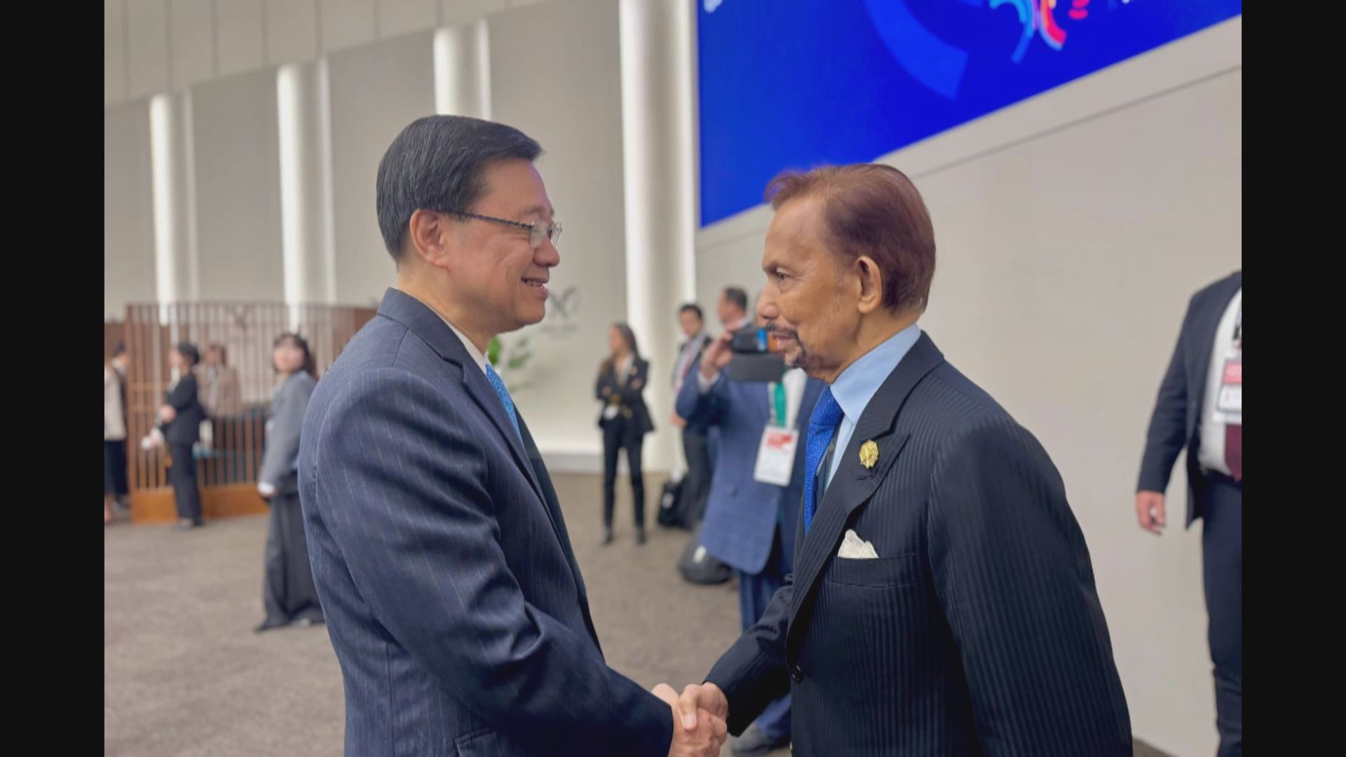 李家超出席APEC領導人非正式會議　與多國領袖交流