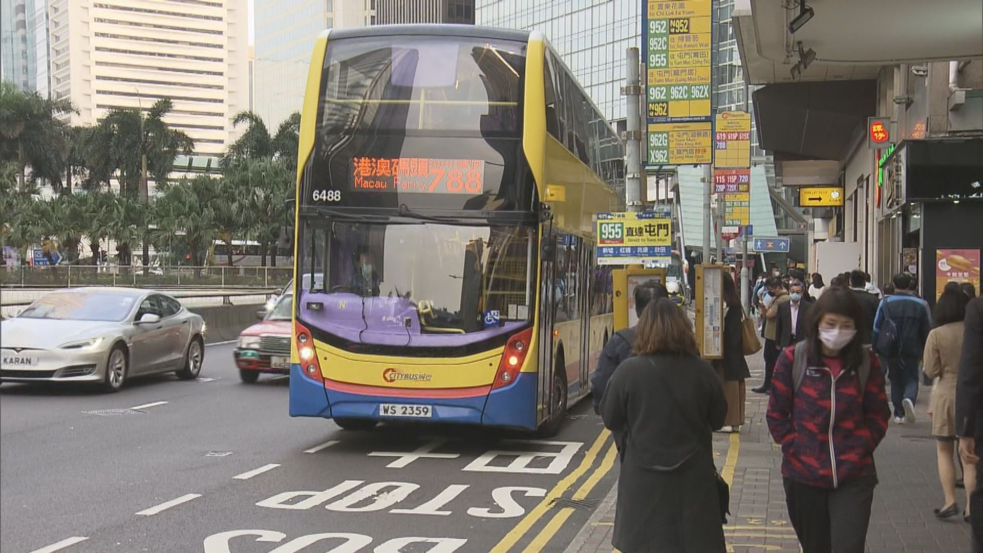 巴士公司申請加價　李家超：政府會嚴格把關