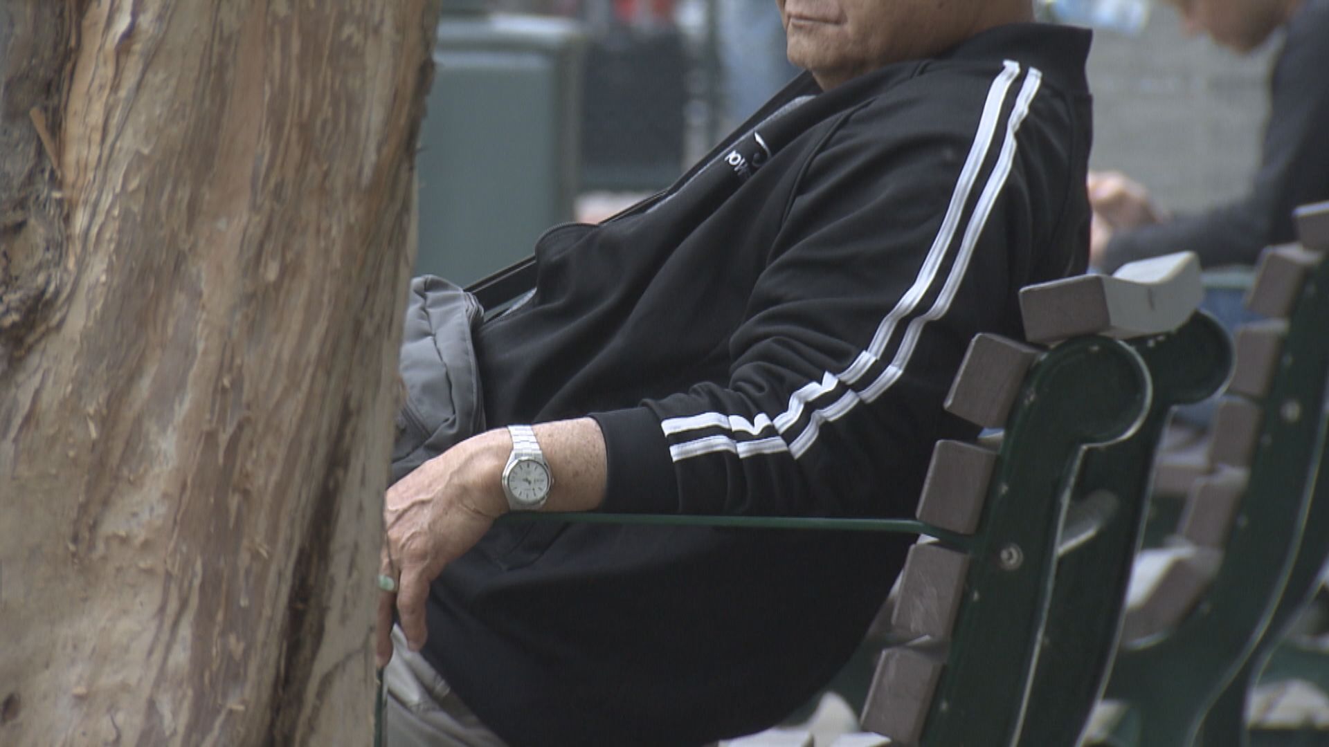 社署照顧者支援專線即日起運作 截至下午2時共收127宗查詢及求助