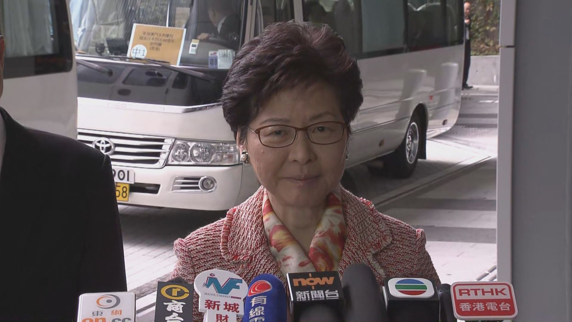 林鄭指撤換政務司司長是「完全沒有這件事」