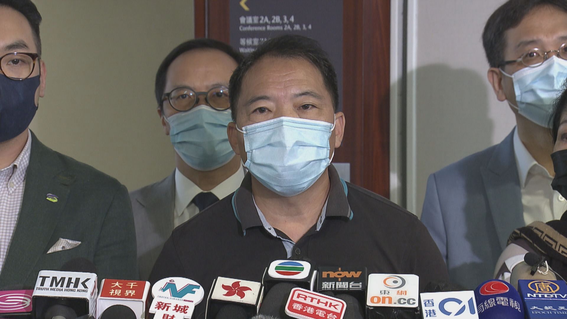 【法律面前】民主派批政府包庇警員建制派　指林鄭人人平等說法荒謬