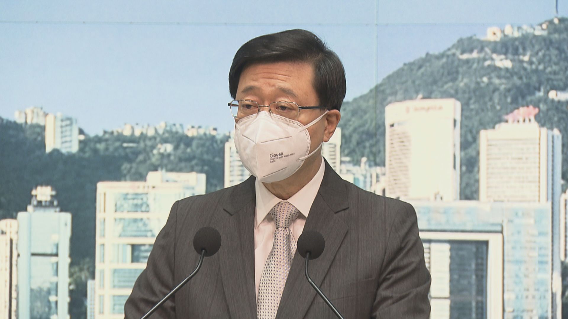 李家超︰港執業外籍律師及大律師不受釋法影響　律政司今申請押後黎智英案