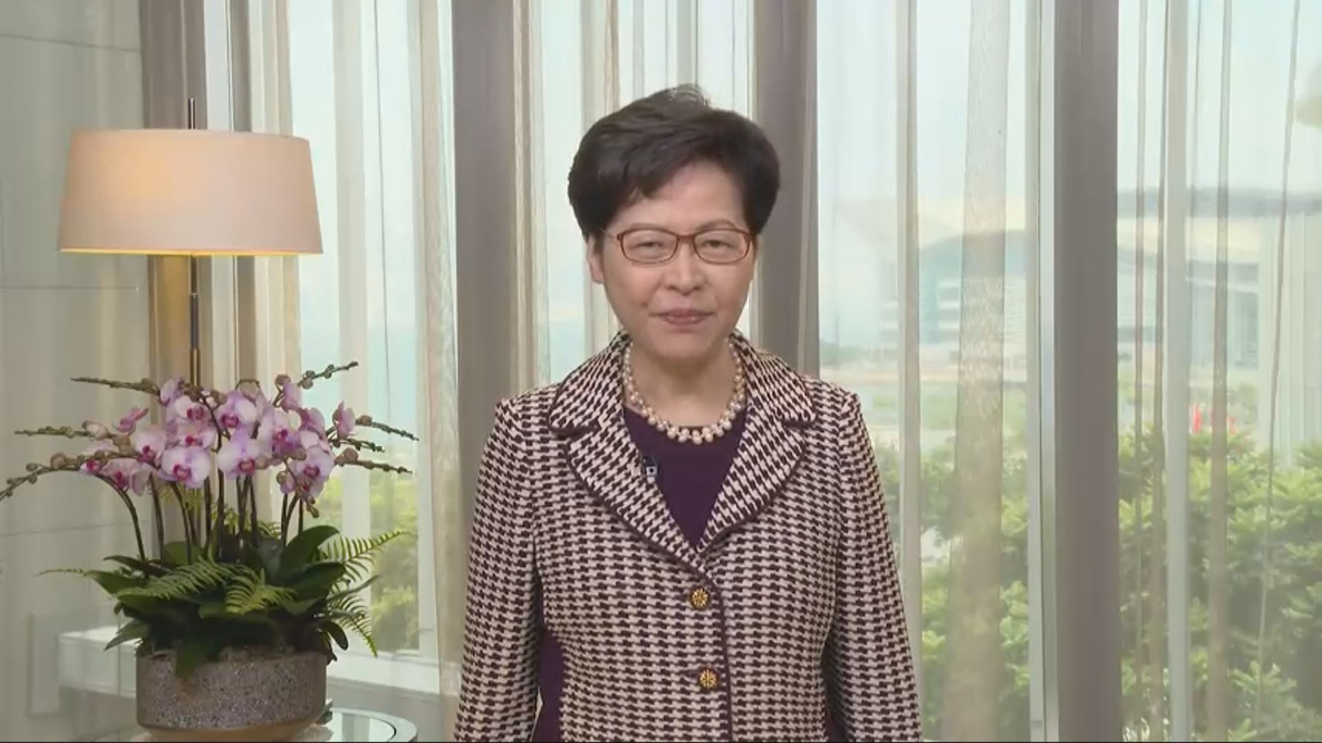 林鄭：香港經濟受政治拖累致未能近水樓台