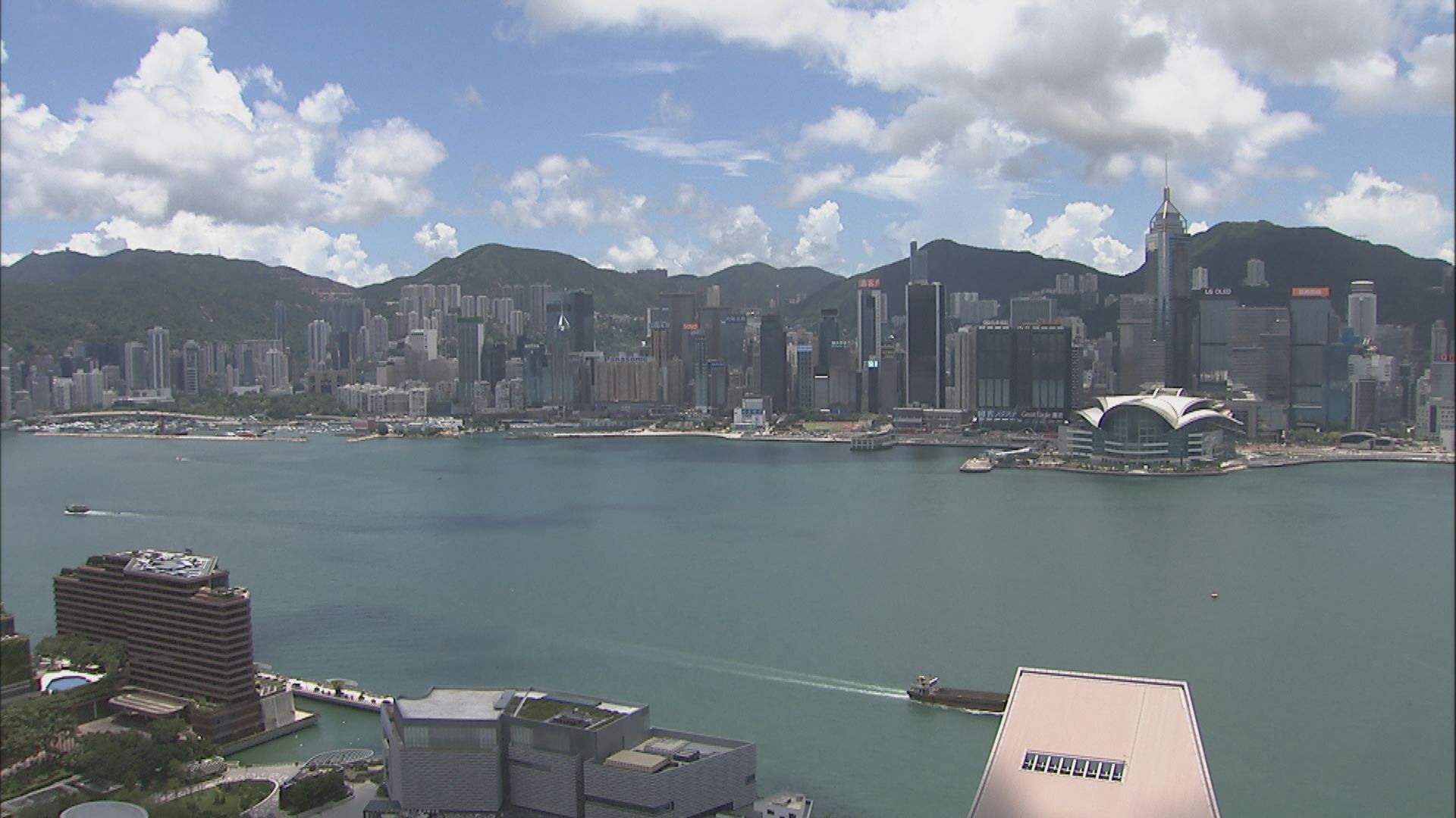 李家超：本港經濟全面復甦審慎樂觀