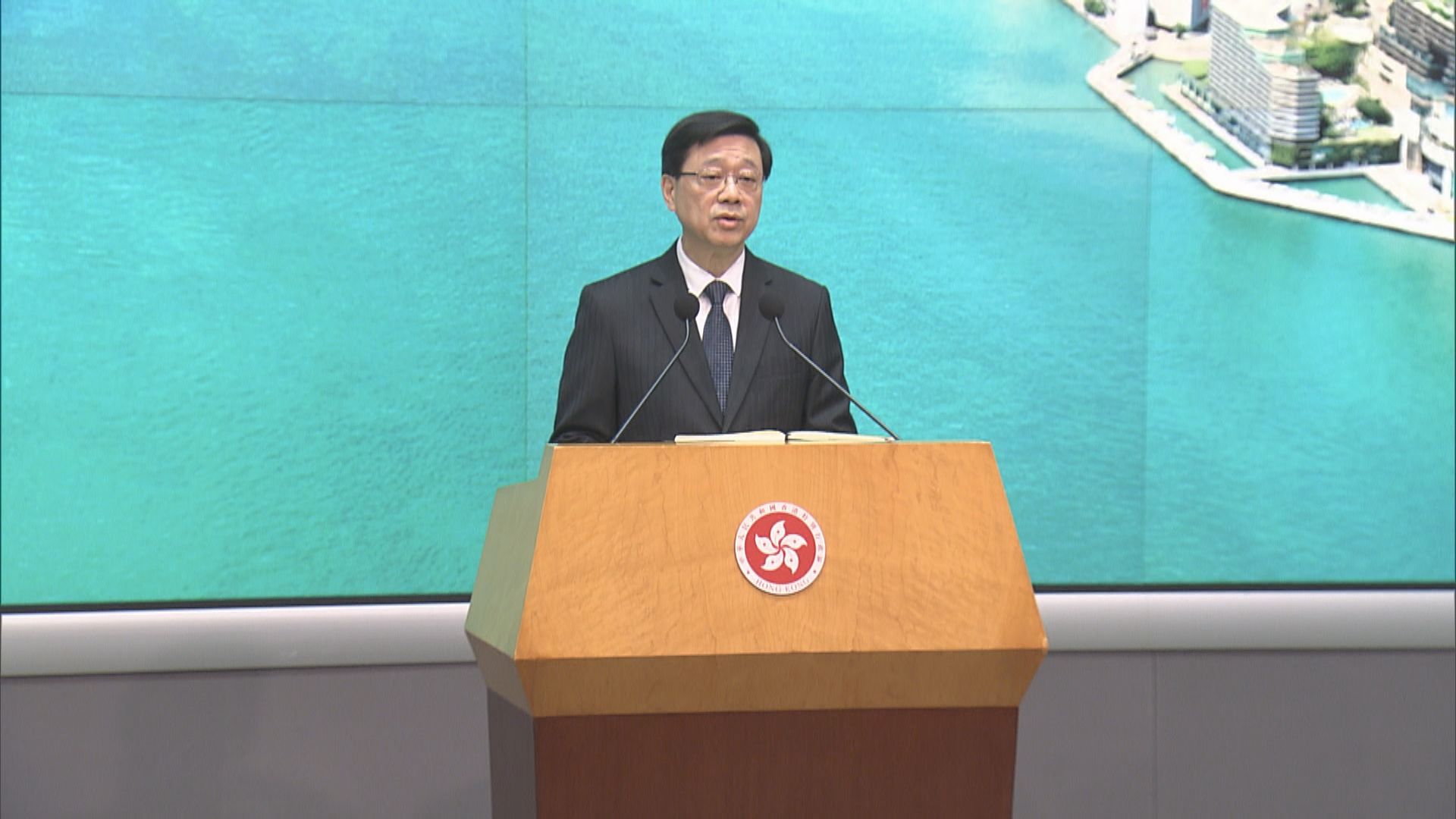 李家超：提名票非唾手可得 取不到提名應研究是否自己問題