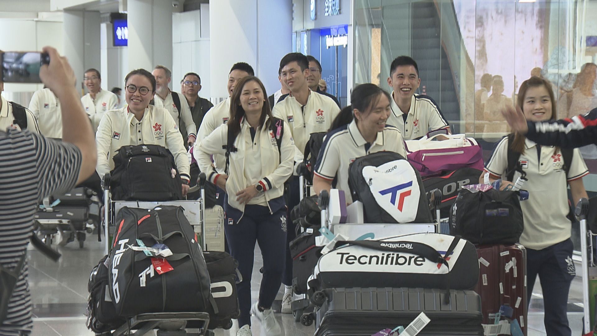李家超祝賀香港運動員在杭州亞運取得驕人成績