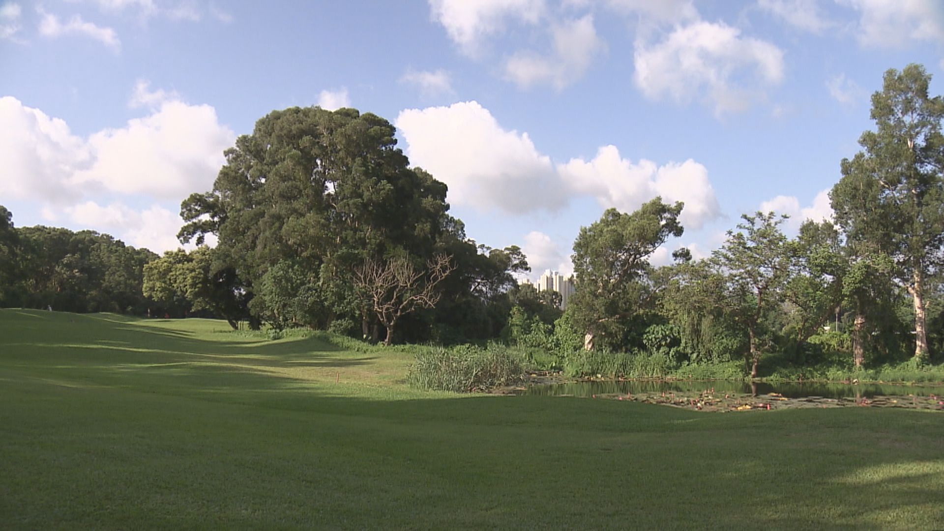 李家超稱哥爾夫球會司法覆核不影響粉嶺高球場收地