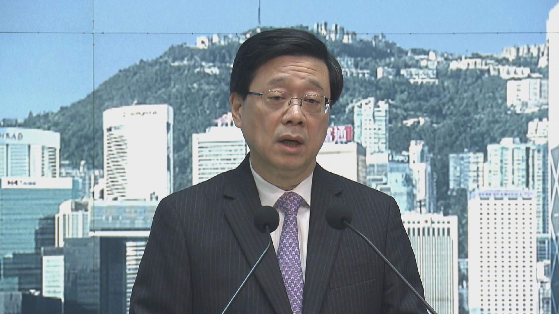 李家超：最遲年中公布輸入外勞詳情