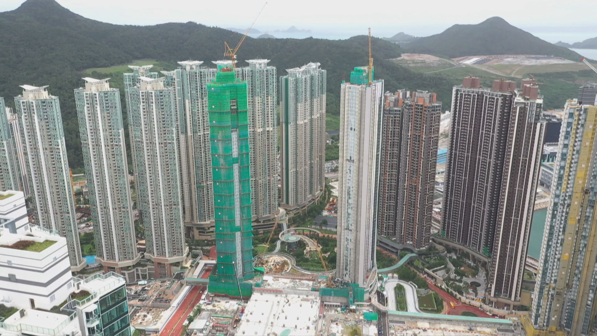 林鄭月娥：會引條例收回近400公頃土地