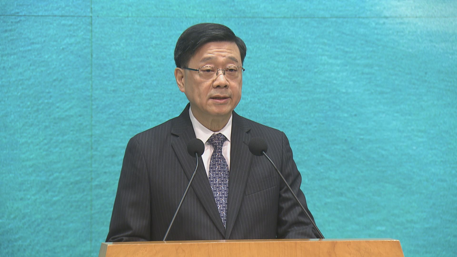 政府部門多次反駁議員說法　李家超：重視立法會意見