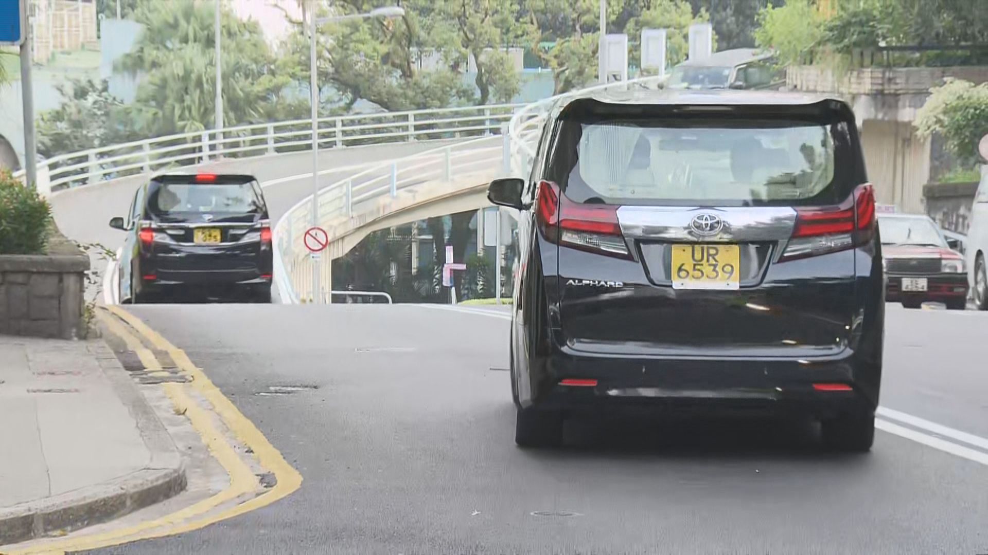 駱惠寧赴禮賓府晤林鄭月娥　一個多小時後離開