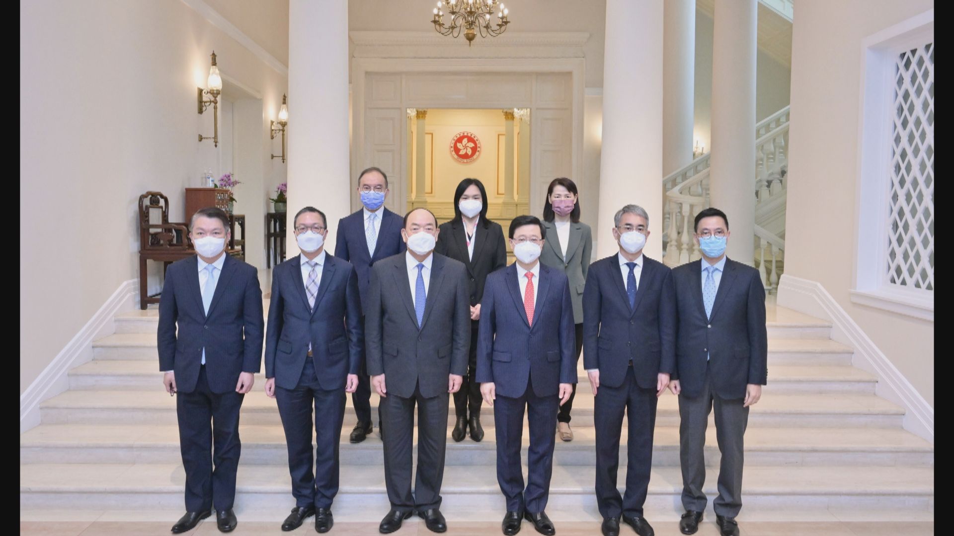 李家超晤賀一誠　就推動港澳合作及大灣區發展交換意見