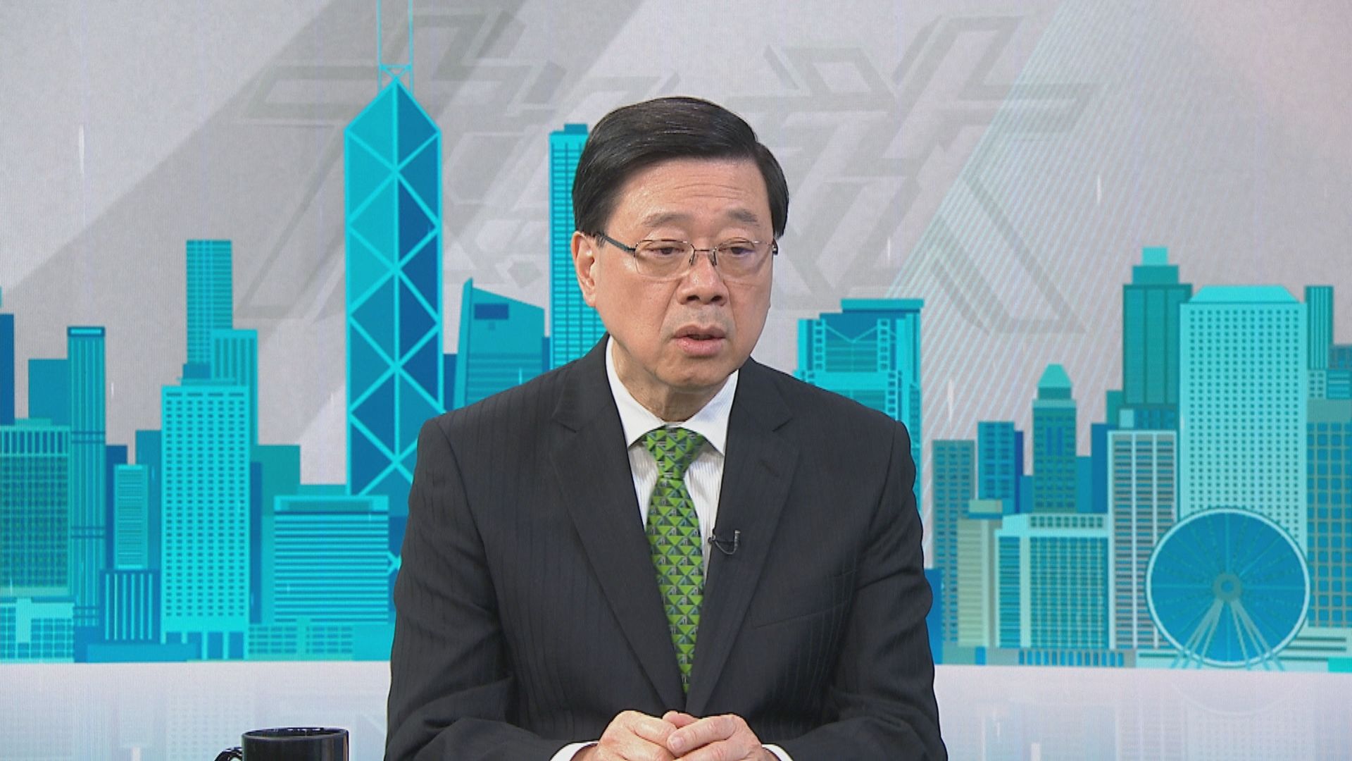 助港媒發展香港以外網絡｜李家超比喻政府是飛機師　載乘客到達後自拓天地