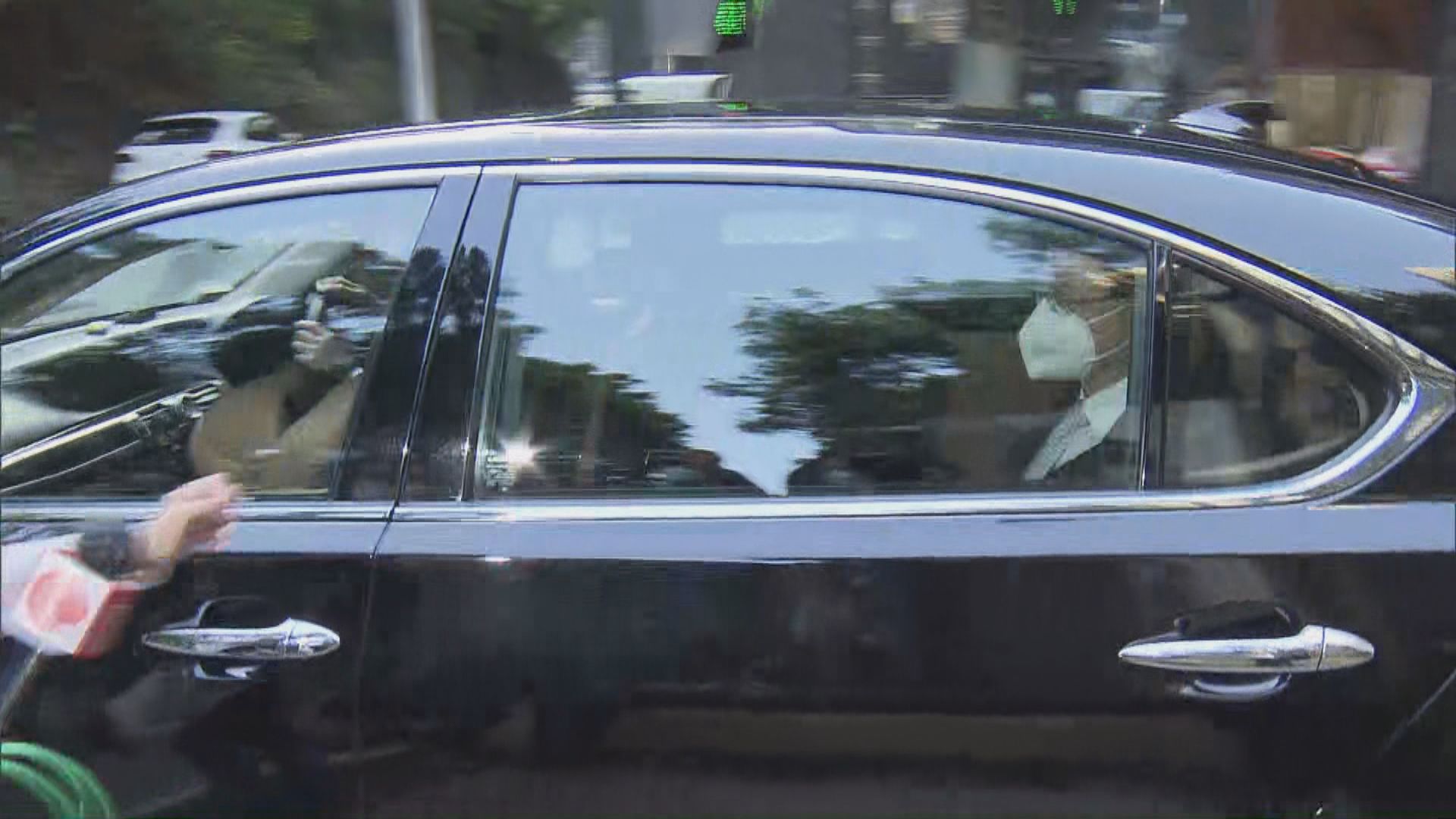 林鄭月娥至今無收到任何官員辭職　李家超未有回應參選與否