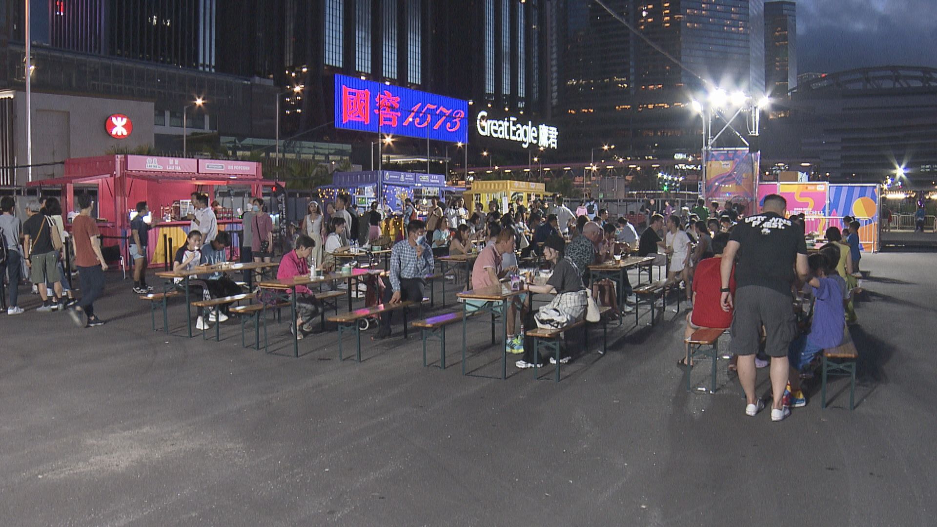 李家超：「香港夜繽紛」非短期措施