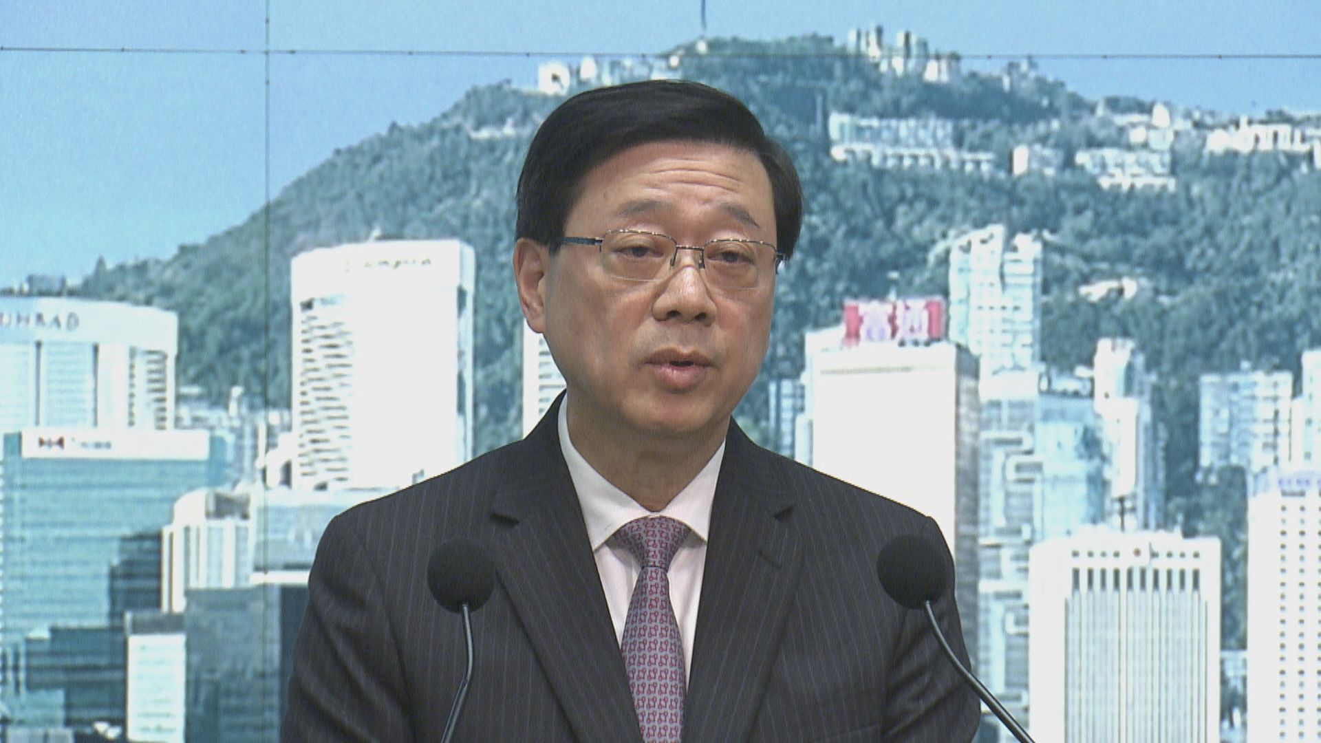 李家超：消防處已提供安排配合夜市辦明火煮食