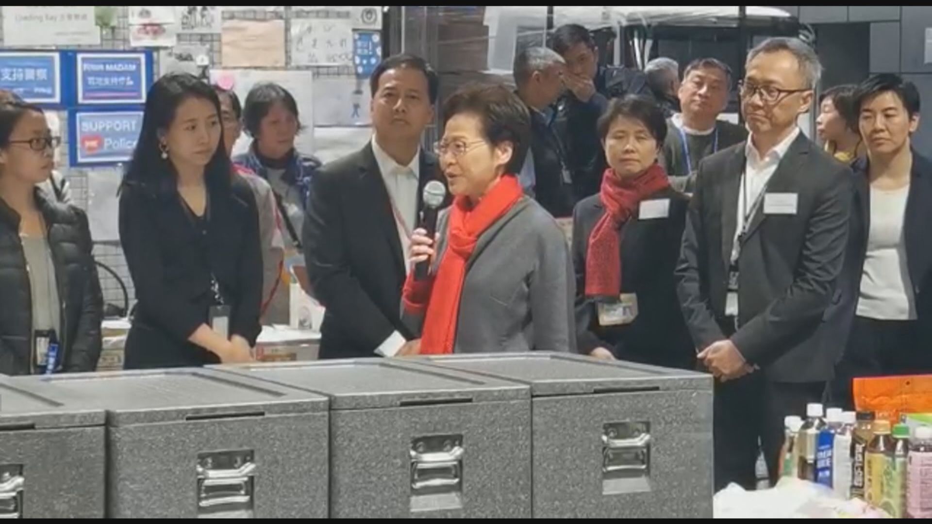 林鄭：市民及國際社會早晚會知道香港警隊是卓越